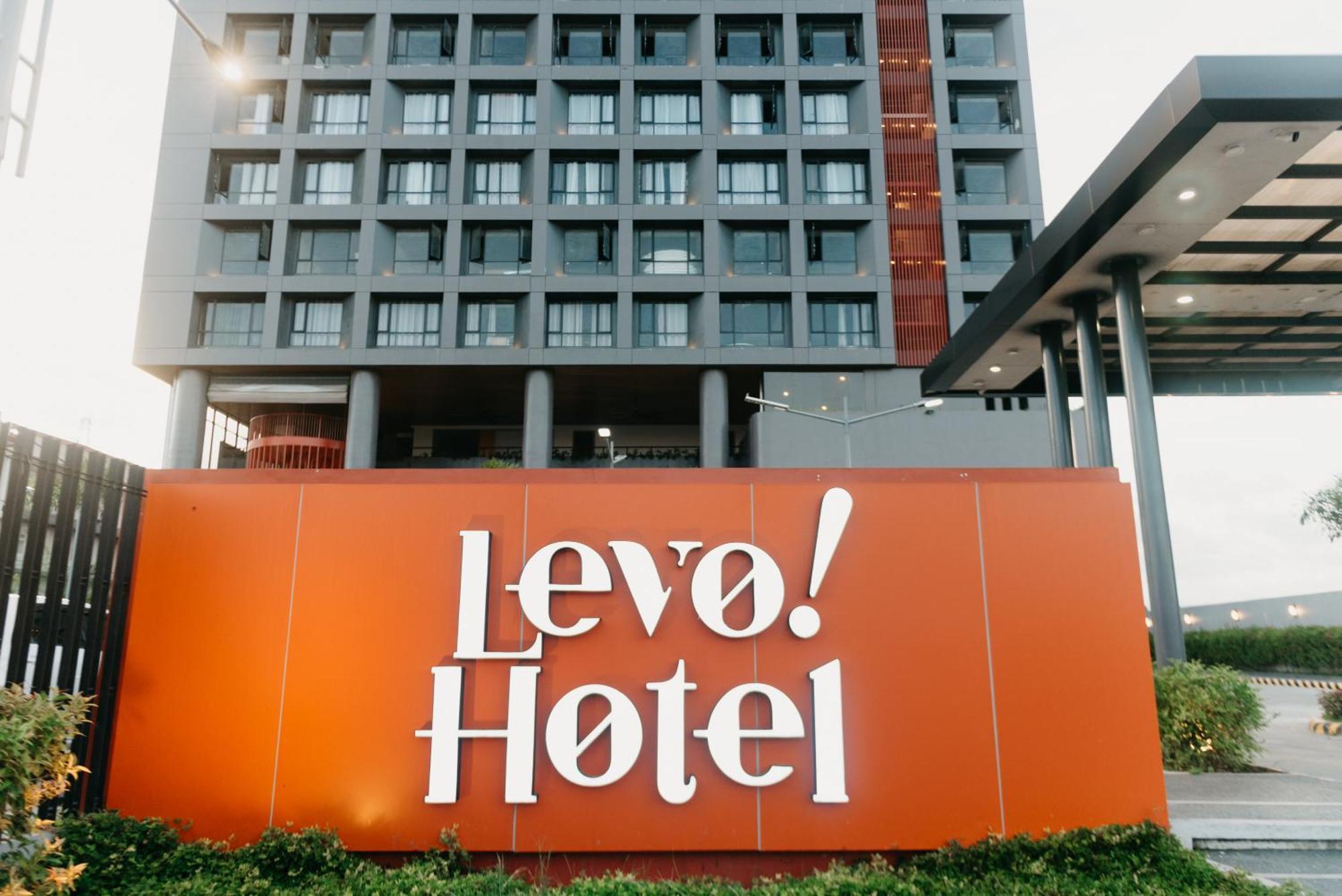 Levo Hotel Urdaneta Esterno foto