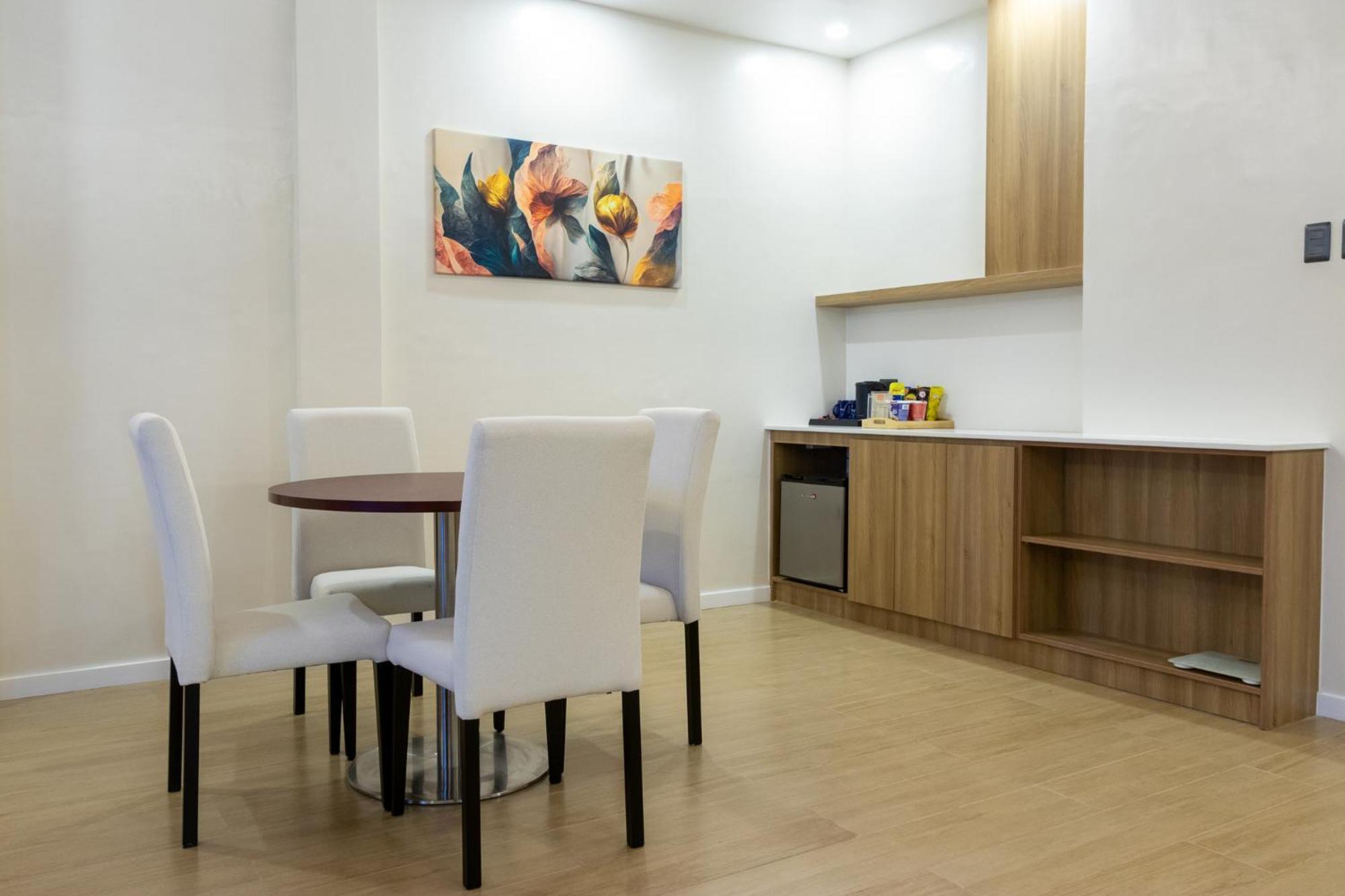 Levo Hotel Urdaneta Esterno foto